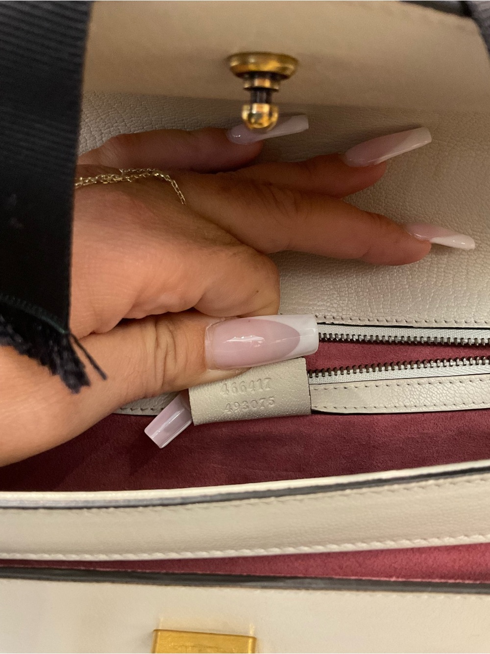 Gucci Bag - Picture 7 of 8